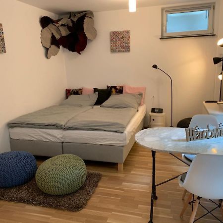 Helle Souterrainwohnung Mit Komfort München Exterior foto