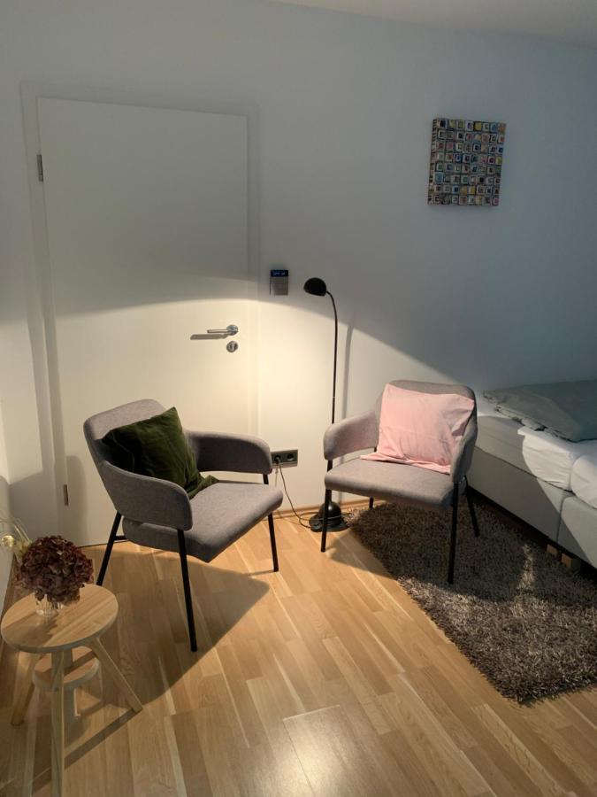 Helle Souterrainwohnung Mit Komfort München Exterior foto